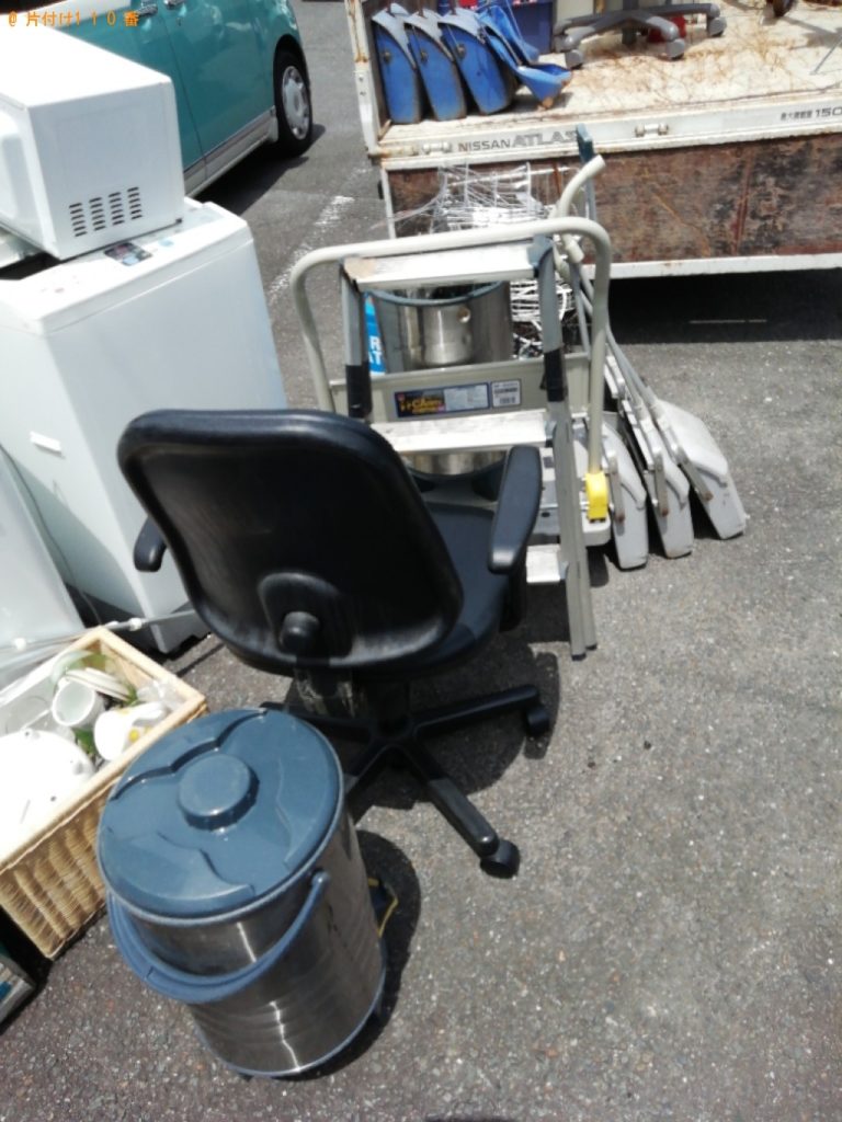 【小田原市】遺品整理に伴い冷蔵庫、下駄箱、ちりとり、自転車のカゴ等の回収
